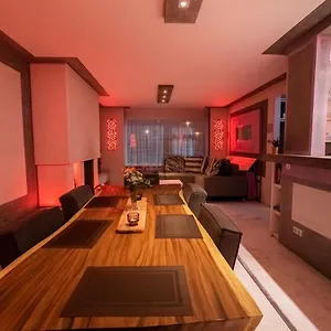 https://lovely-design-house-on-the-waterside-with-sauna.thehaguehotels.net